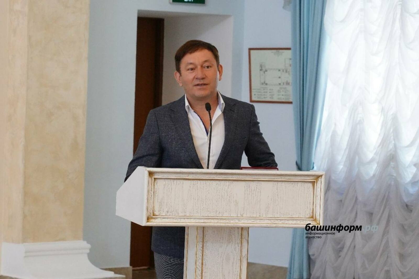 Владимир Путин присвоил звание народному артисту Башкирии Айдару Галимову