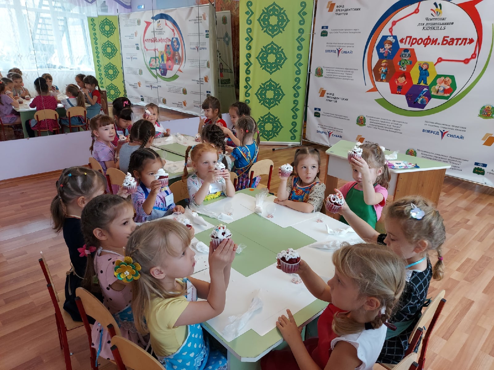 В сибайском детском саду детей учат кондитерскому искусству