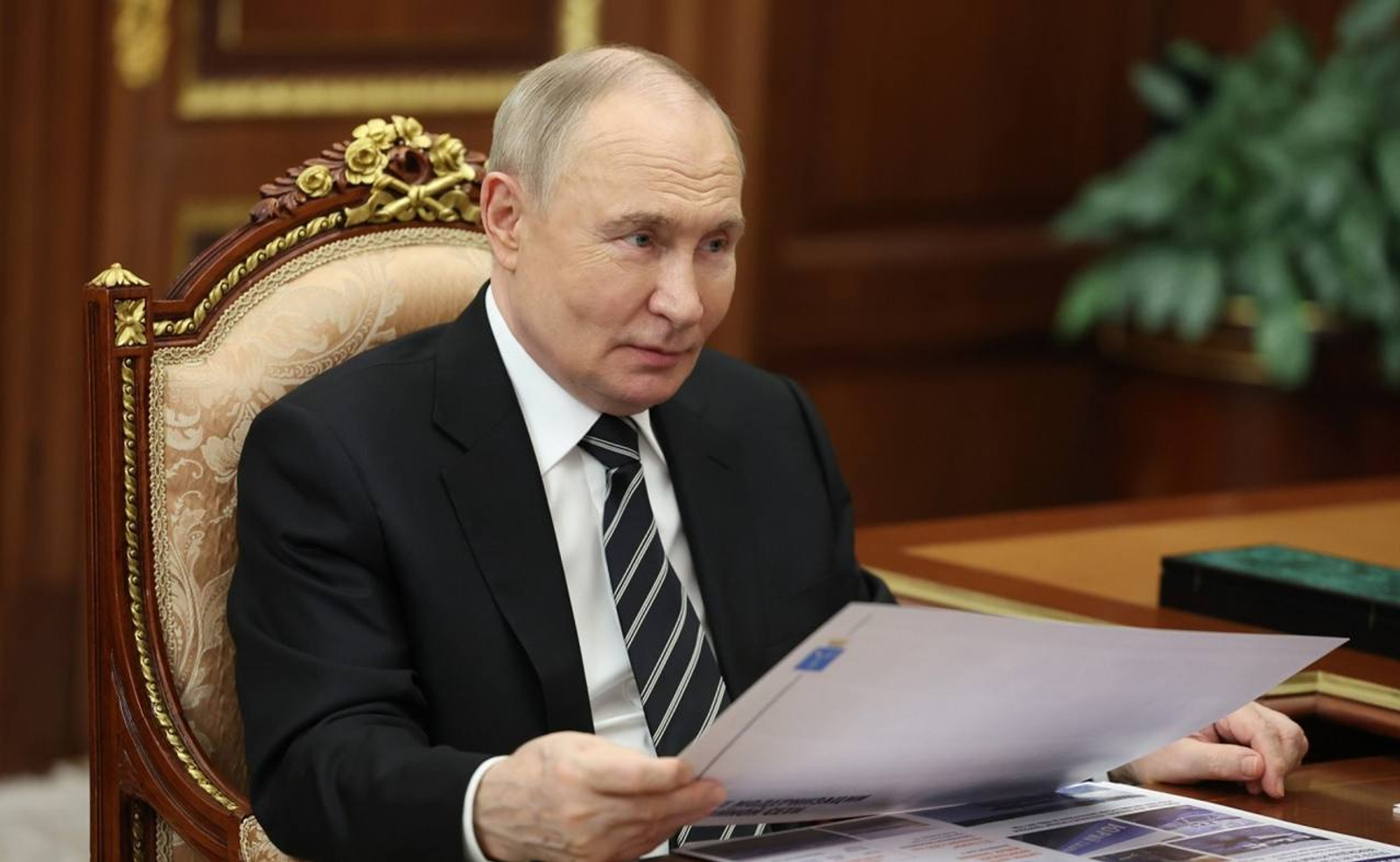 Президент увеличил число стипендий