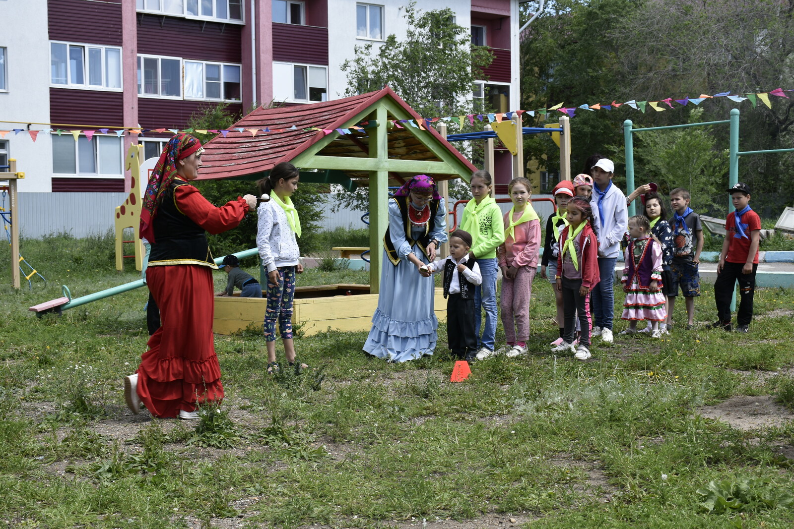 Для детей приюта организовали праздник «Кукушкин чай»