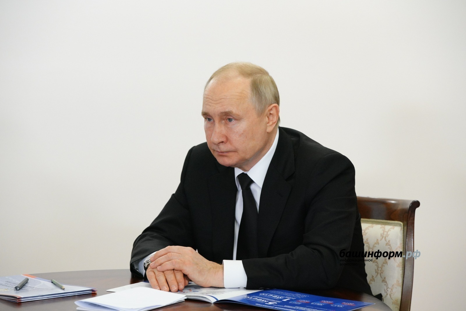 Президент России пообещал решить проблему со статусом воевавших на СВО бойцов ЧВК