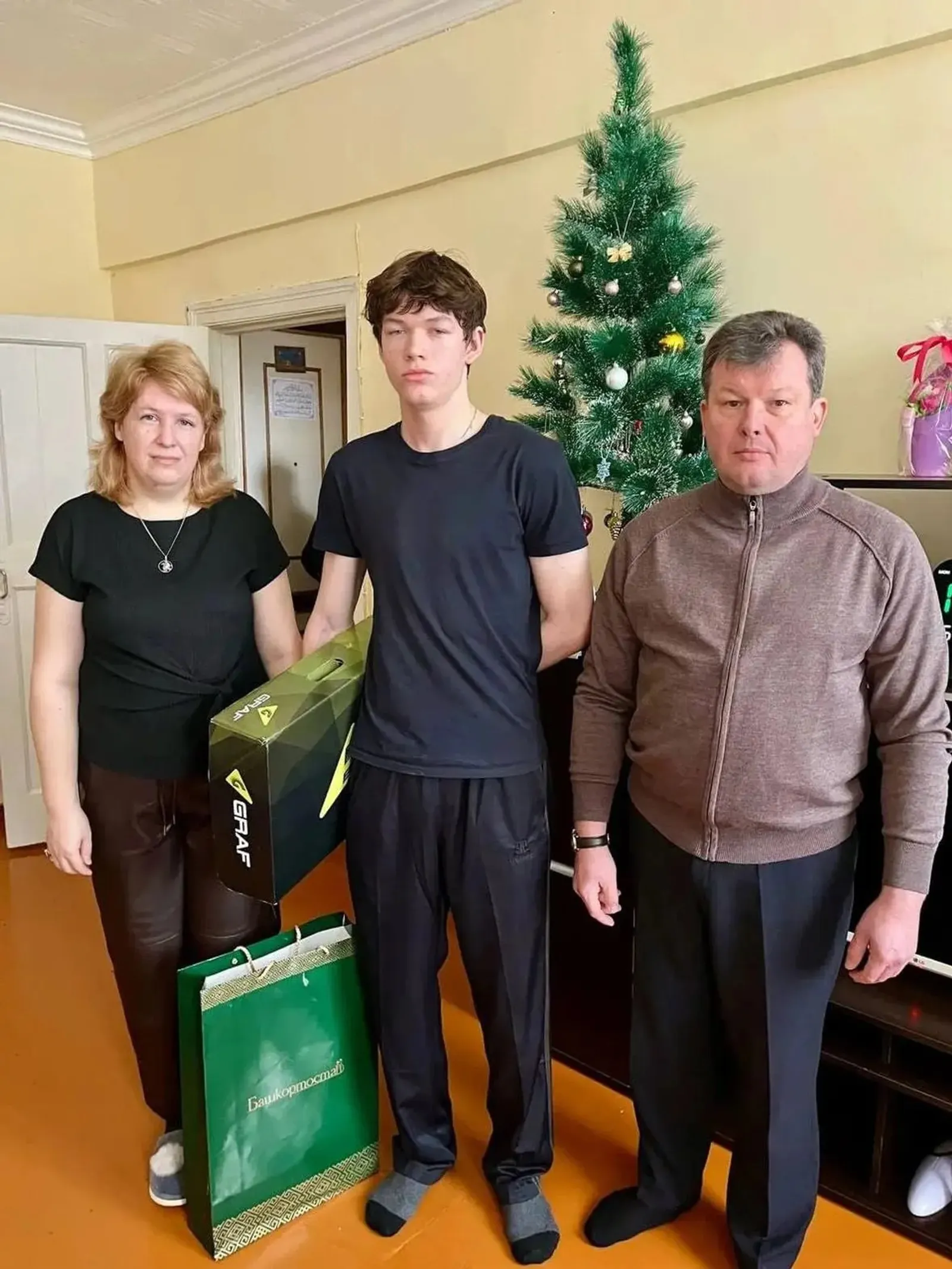 «Елка желаний» исполняет детские мечты