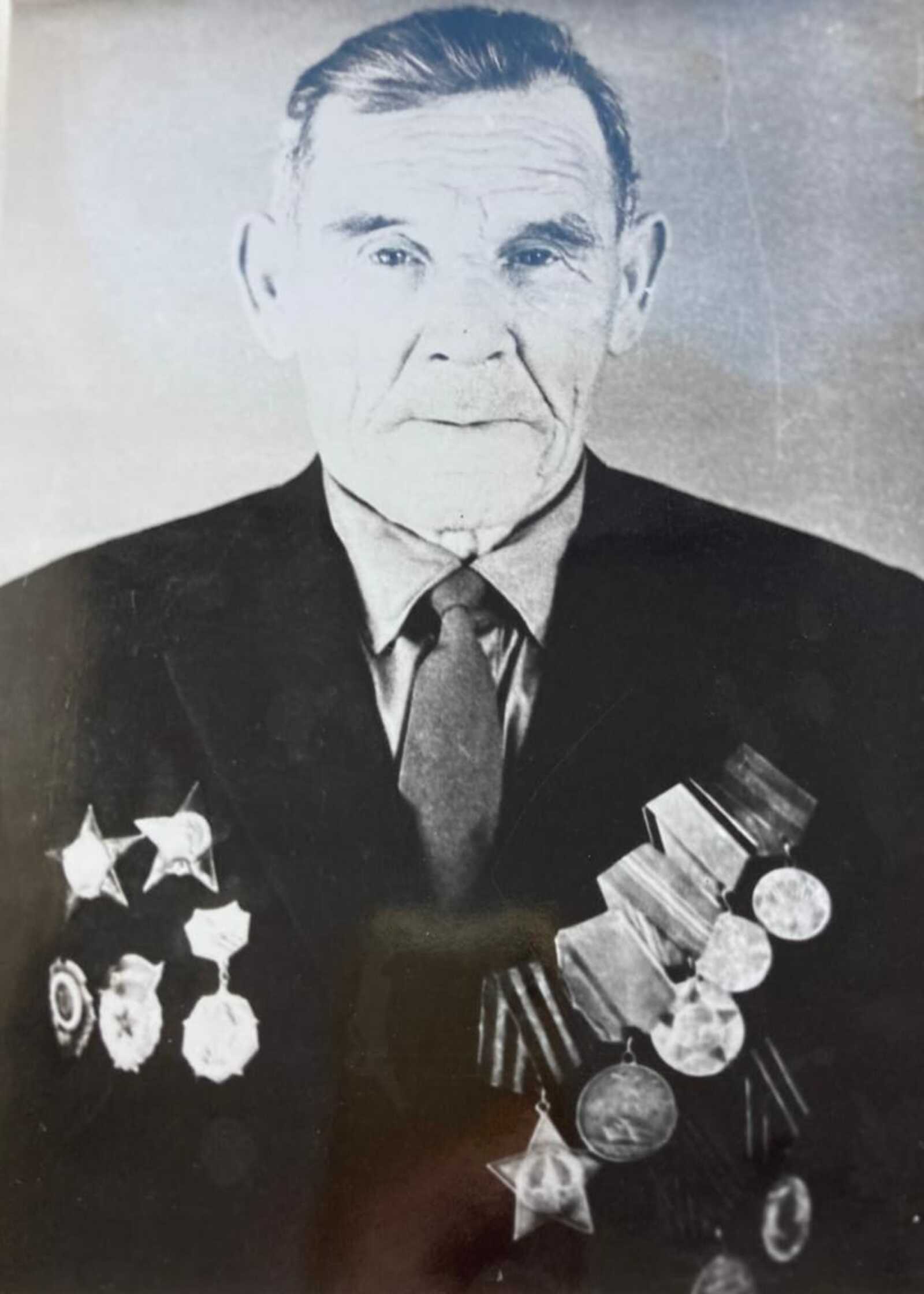 Носил осколок в груди