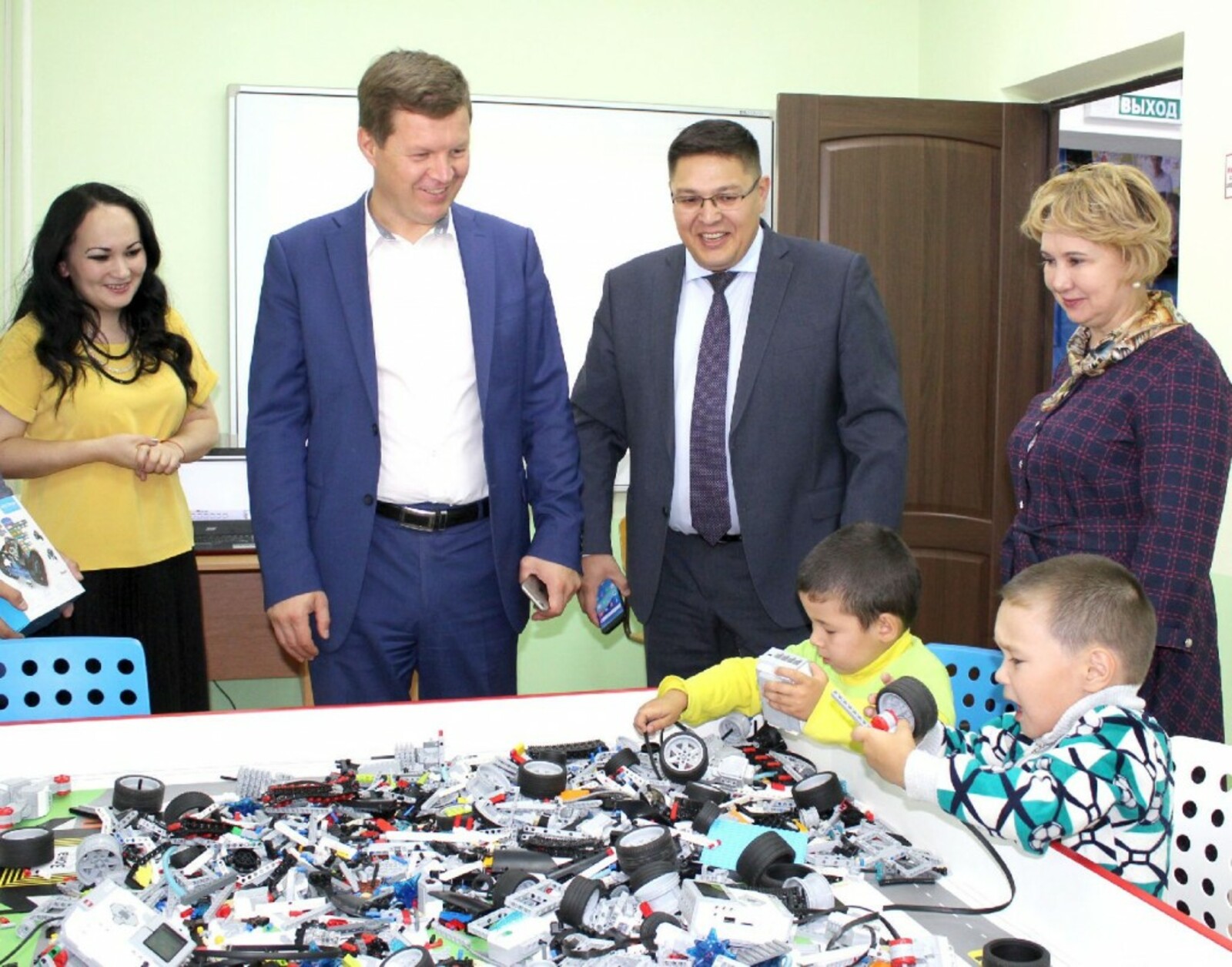 И.о. министра семьи,  труда и соцзащиты населения РБ  Юрий Мельников посетил Сибайский детский технопарк «Techno TERRA».