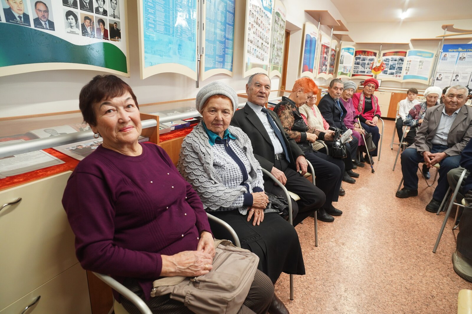 О юности послевоенной говорили