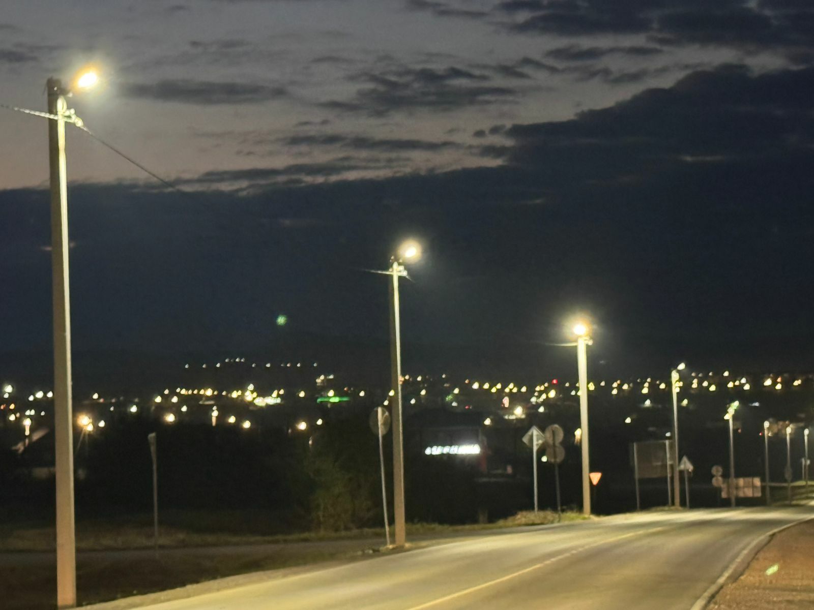 Стало светлее и безопаснее: на Зилаирском шоссе зажгли новые фонари