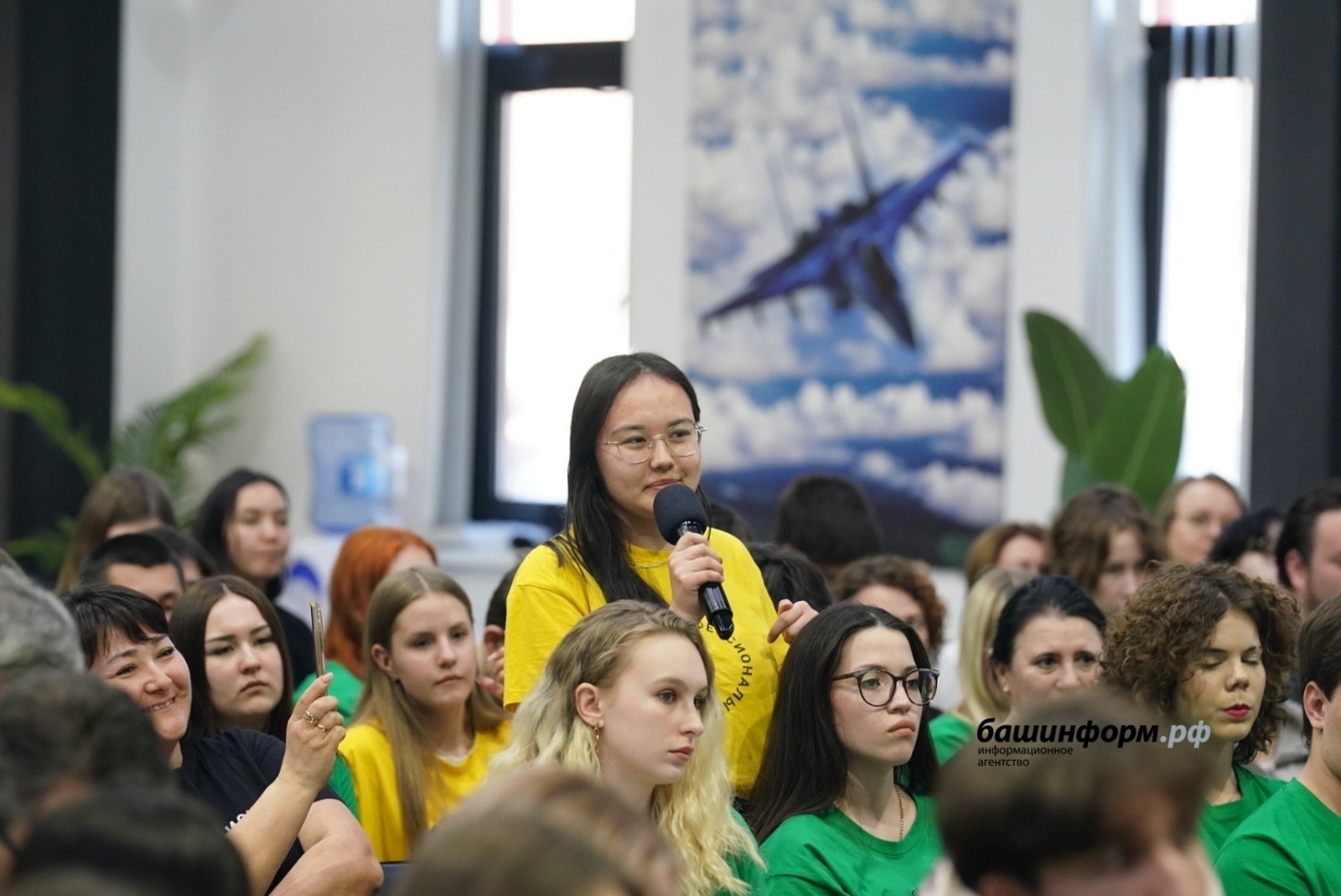 Сибайская школьница задала вопрос Главе республики