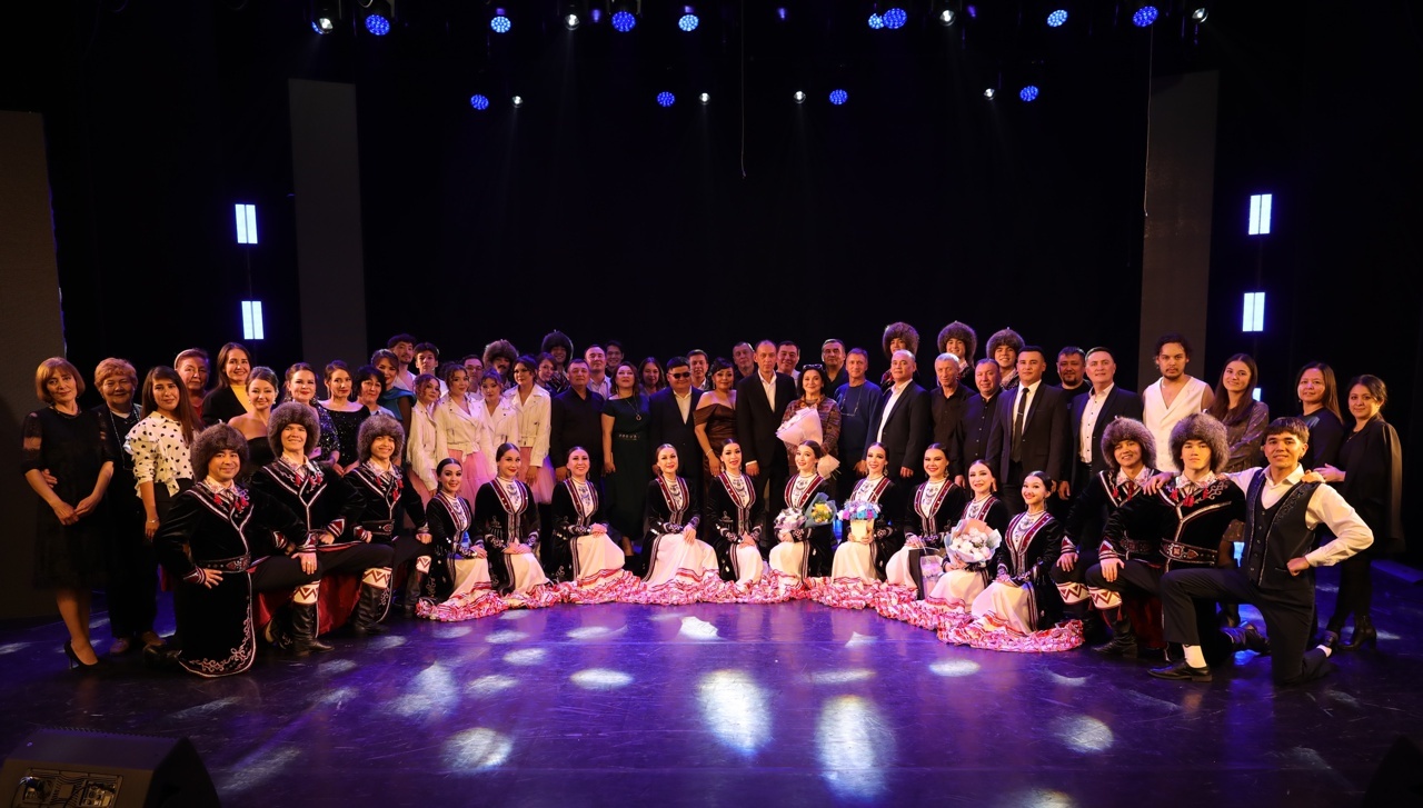 Их репертуар - живое воплощение народного единства