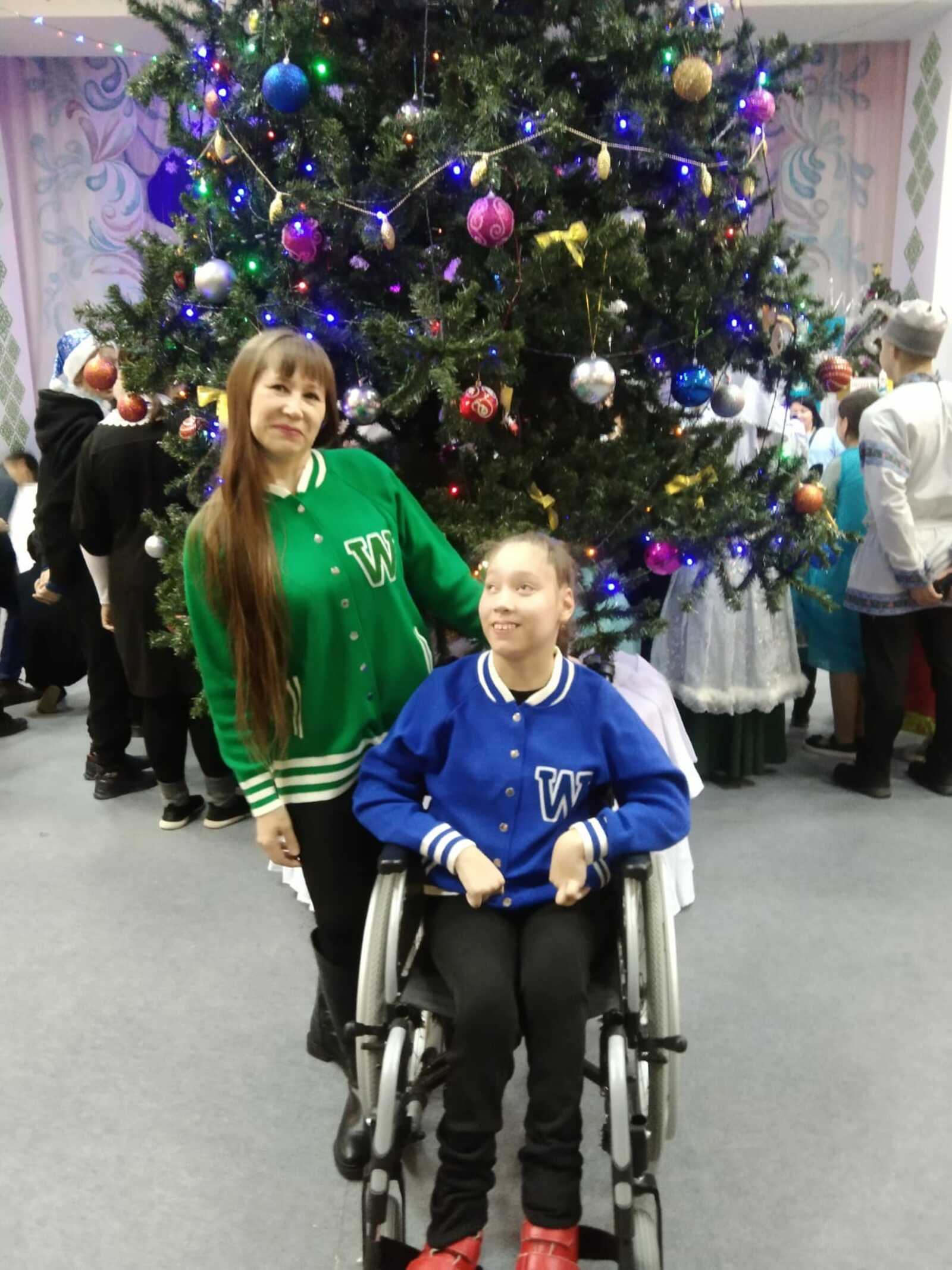 В Сибае на новогоднее представление пригласили детей с инвалидностью